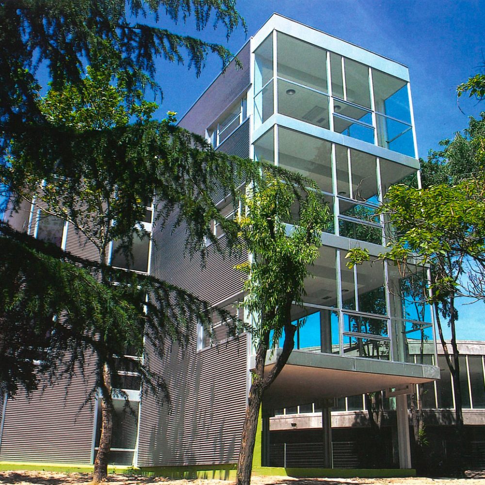 Edificio-informática-UPM-Madrid-2002-01